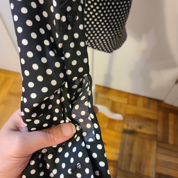 Jones New York polka dot button down shirt - Picture 2 of 5